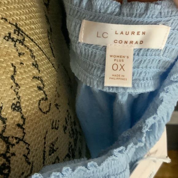 NWT LC Lauren Conrad Periwinkle Blue Smocked Flutter Sleeved Top Size 0X - Picture 10 of 11